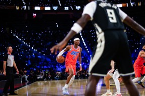 开云APP下载包含国际比赛日NBA常规赛焦点战，密尔沃基雄鹿豪取连胜，话题不断，控场能力受关注的词条